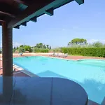 3 Bedroom Pet Friendly In *