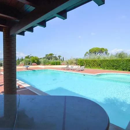 3 Bedroom Pet Friendly In *