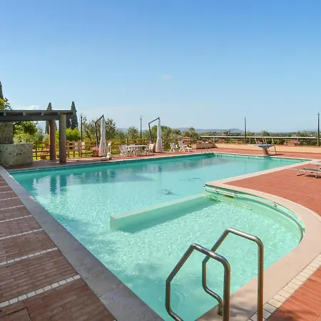 3 Bedroom Pet Friendly In Arezzo