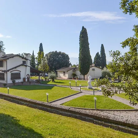3 Bedroom Pet Friendly In *