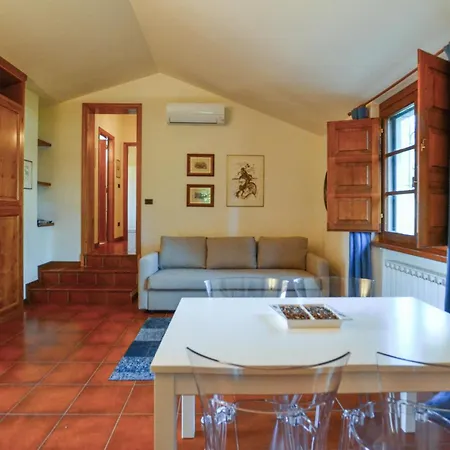 3 Bedroom Pet Friendly In Arezzo