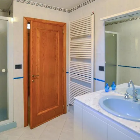 3 Bedroom Pet Friendly In Arezzo